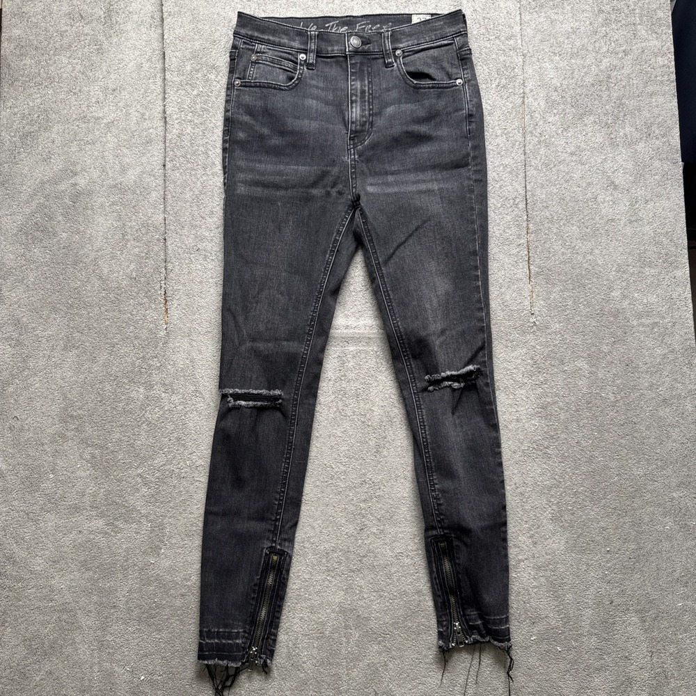 We‎ The Free High Rise Distressed Black Jegging Jeans 27 Zip Leg Skinny Fit